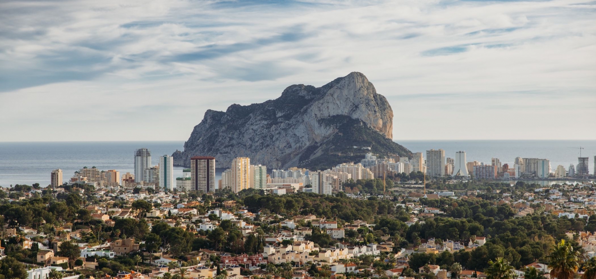 Mhogar Immobilienagentur in Calpe - Wir bieten Immobilien an der Costa Blanca zum Verkauf an, insbesondere in Calpe und Umgebung.